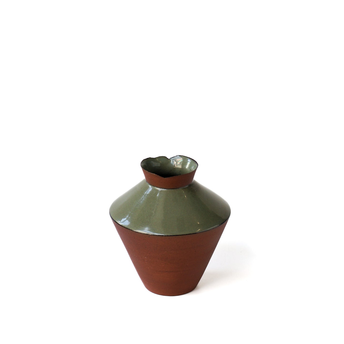 Flake-Rim Vase